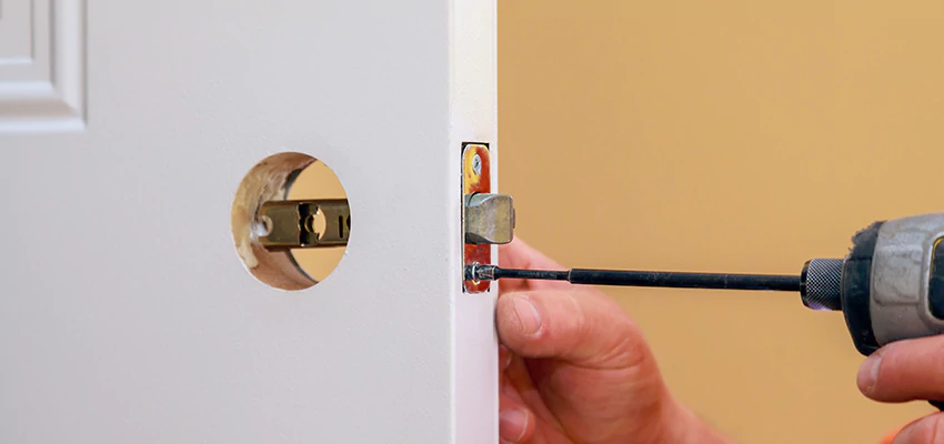 Stuck Door Knobs Repair in Yreka, CA
